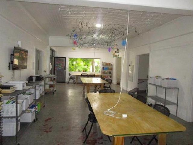 LOTE EN ALTOS DE AMADOR CON VIVIENDA DE DOS NIVELES