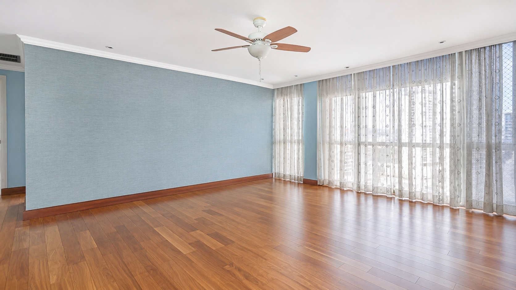 Venta de apartamento en P.H Santorini a $1,558 x m2 , Coco del Mar