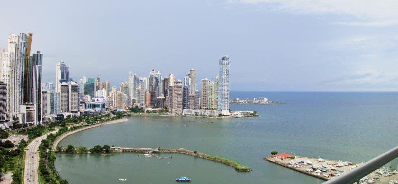 Yacht Club Piso Altos - Amoblado