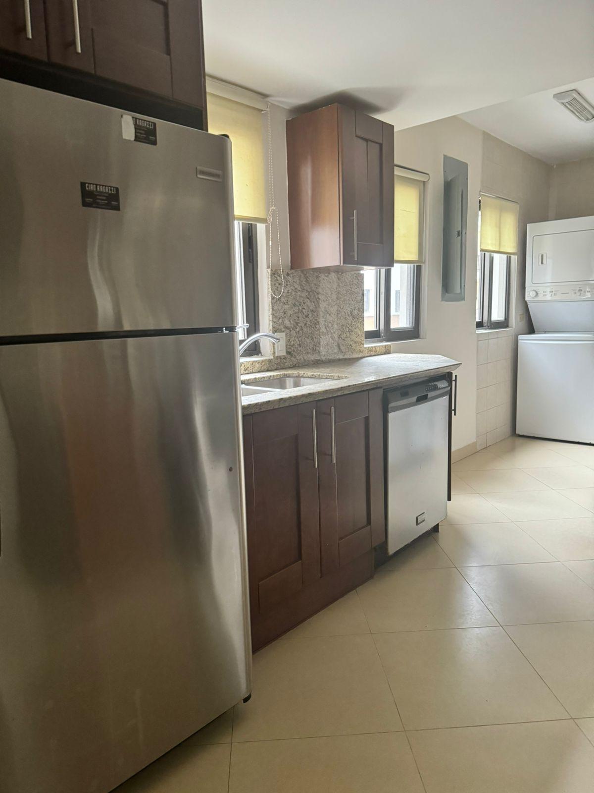 VENTA DE APARTAMENTO REPOSEIDO EN PH EMBASSY CLUB