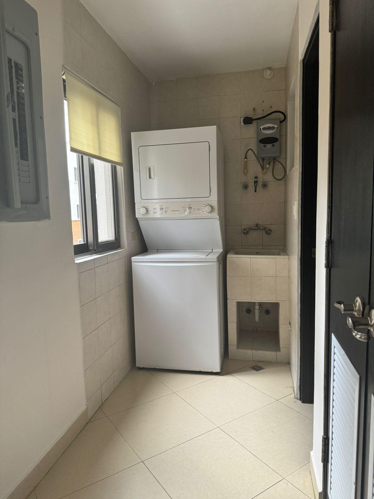 VENTA DE APARTAMENTO REPOSEIDO EN PH EMBASSY CLUB