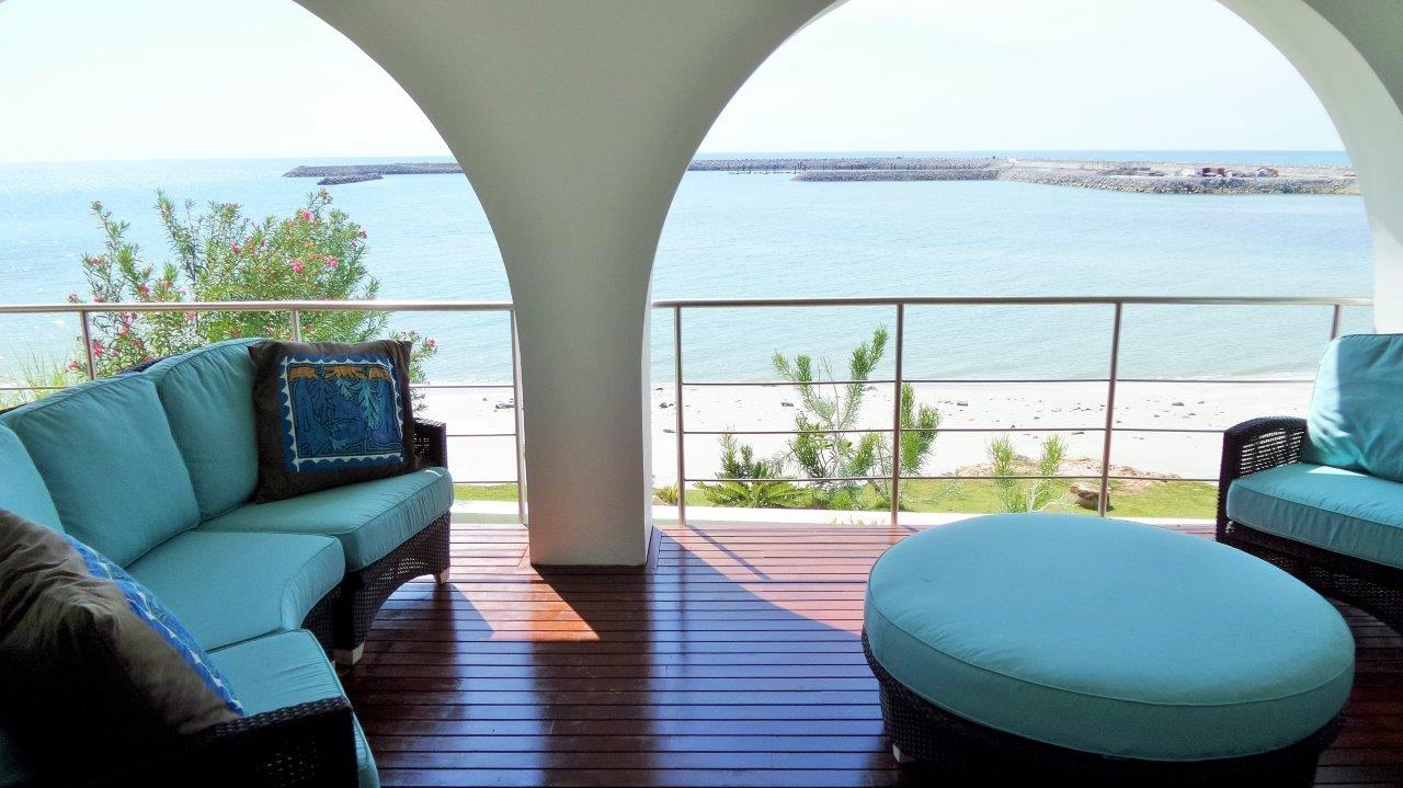 Lujosa Residencia Frente al Mar