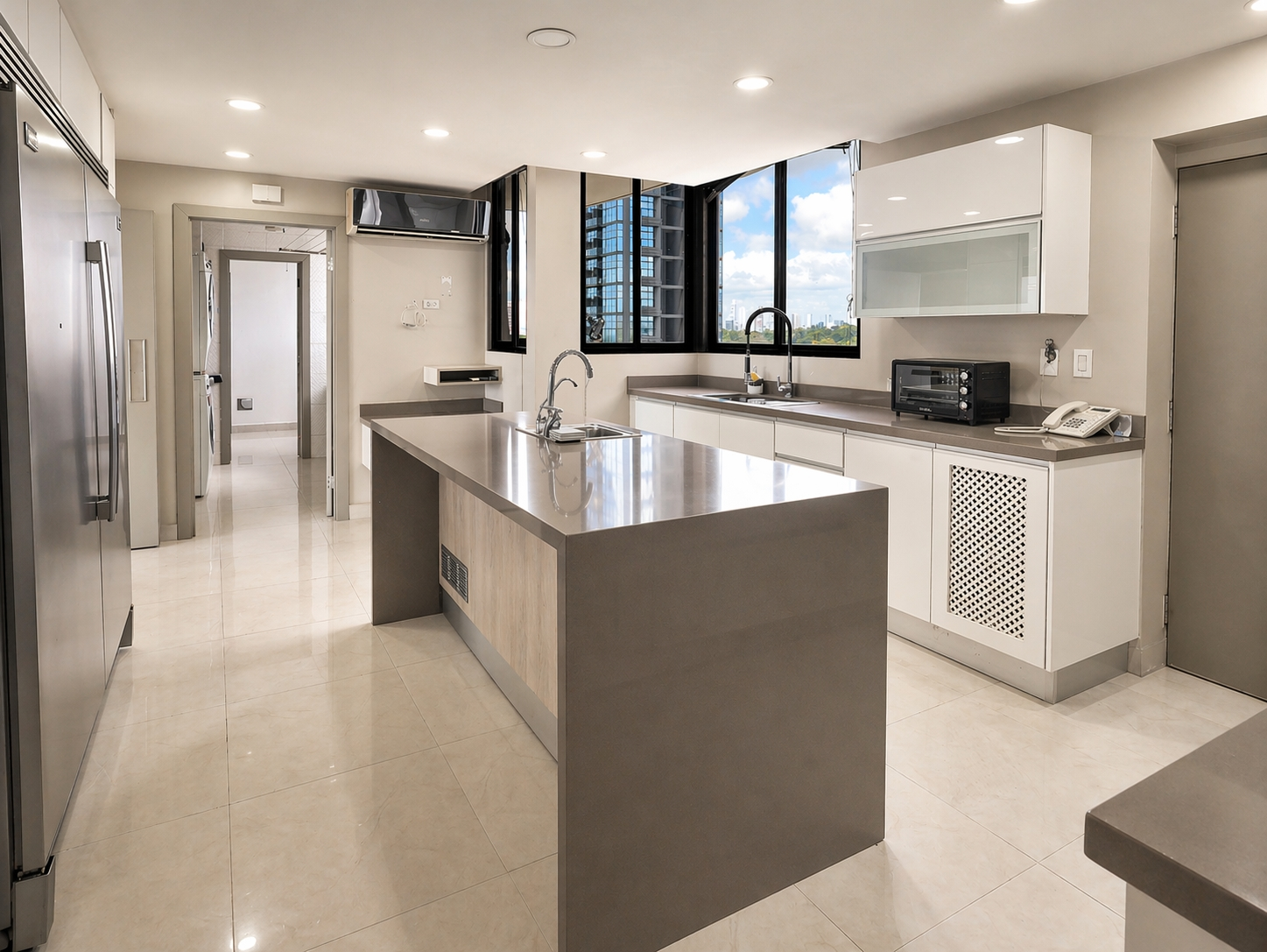 VENTA DE APARTAMENTO FRENTE AL MAR | REMODELADO | 4 PARKINGS | COCO DEL MAR