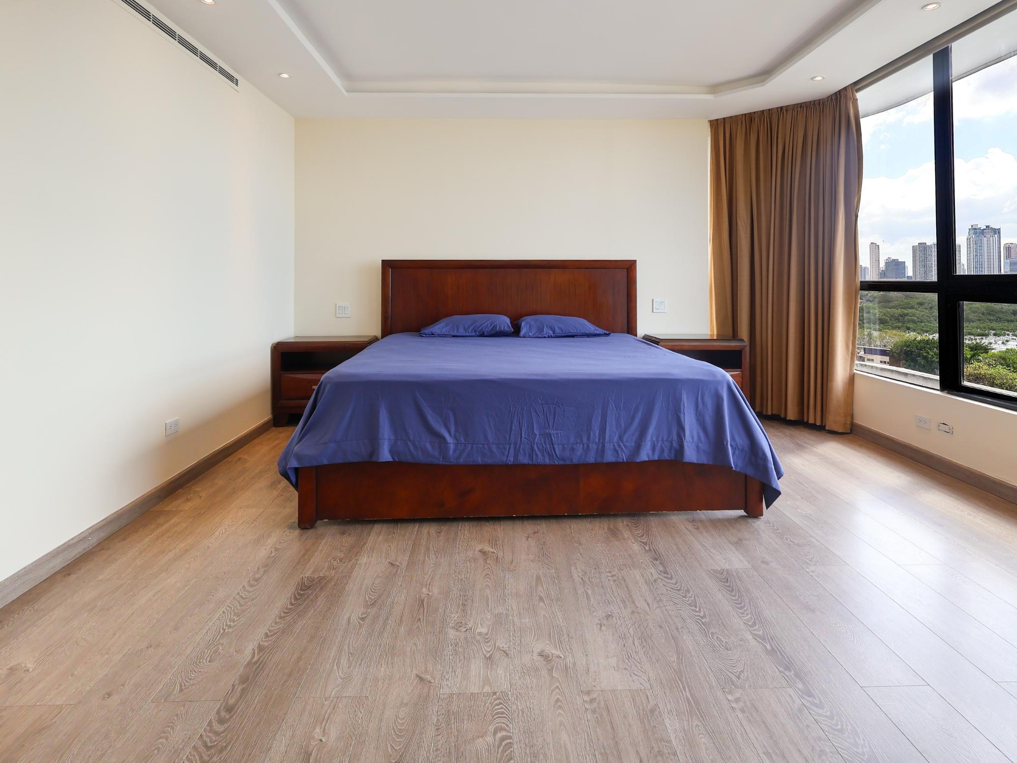 VENTA DE APARTAMENTO FRENTE AL MAR | REMODELADO | 4 PARKINGS | COCO DEL MAR