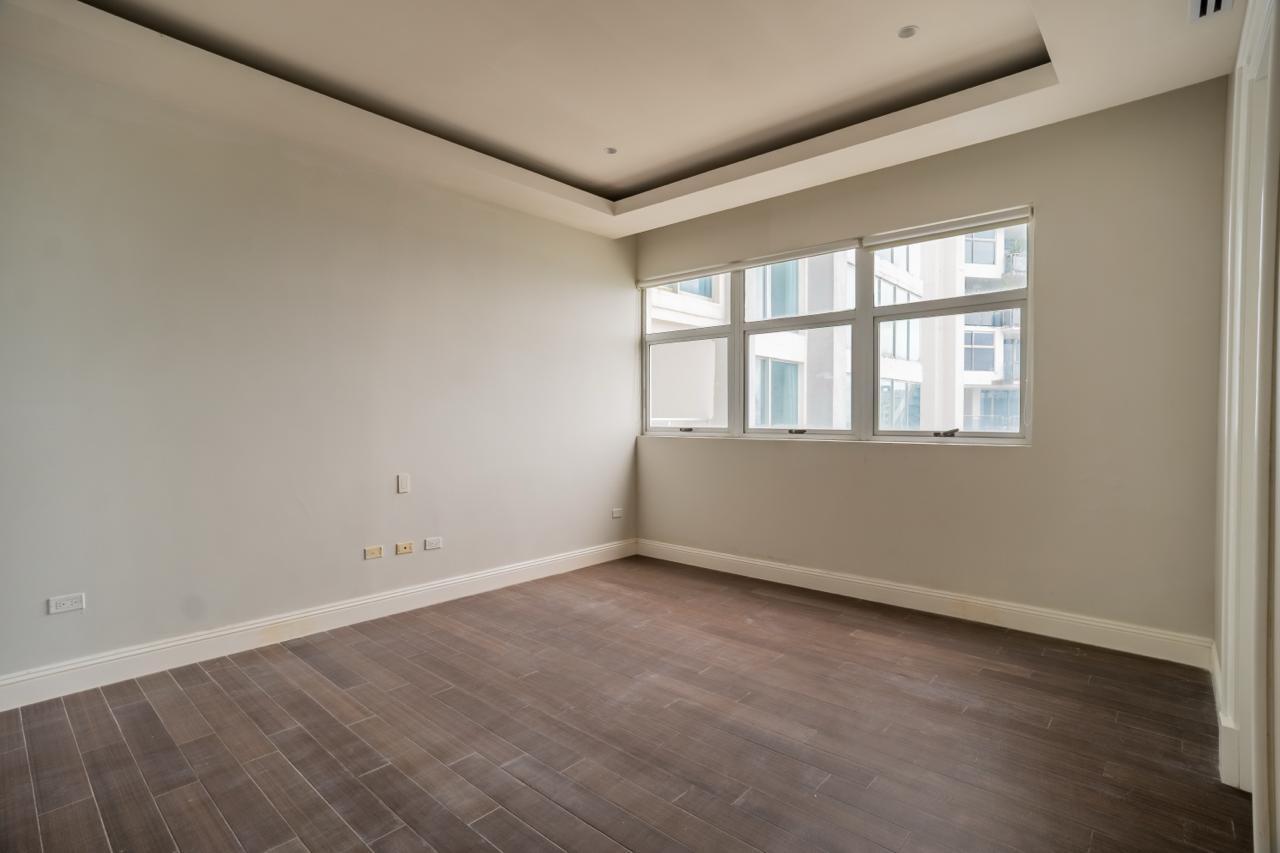 En venta Villa Sky Lujoso Penthouse de 4 niveles En Q Tower Punta Pacífica