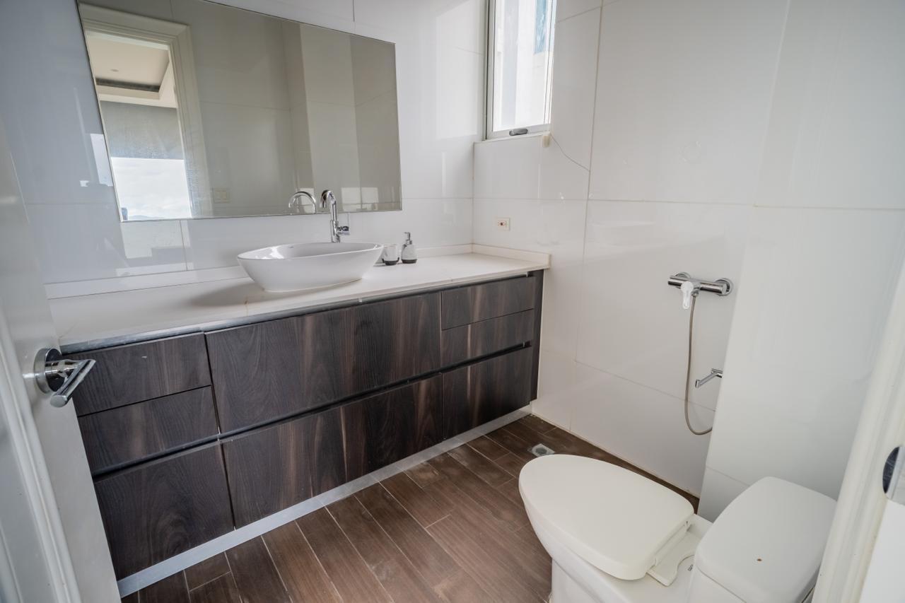 En venta Villa Sky Lujoso Penthouse de 4 niveles En Q Tower Punta Pacífica