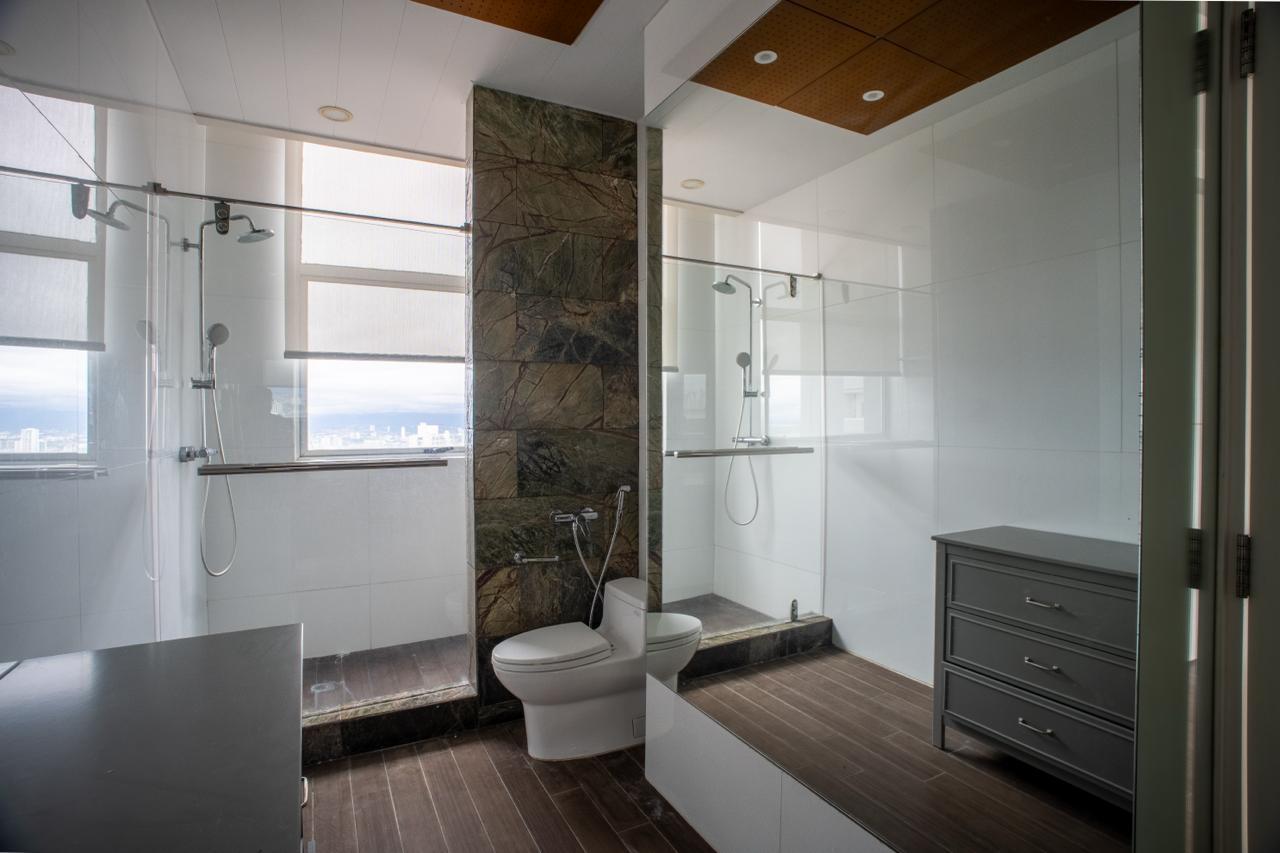 En venta Villa Sky Lujoso Penthouse de 4 niveles En Q Tower Punta Pacífica