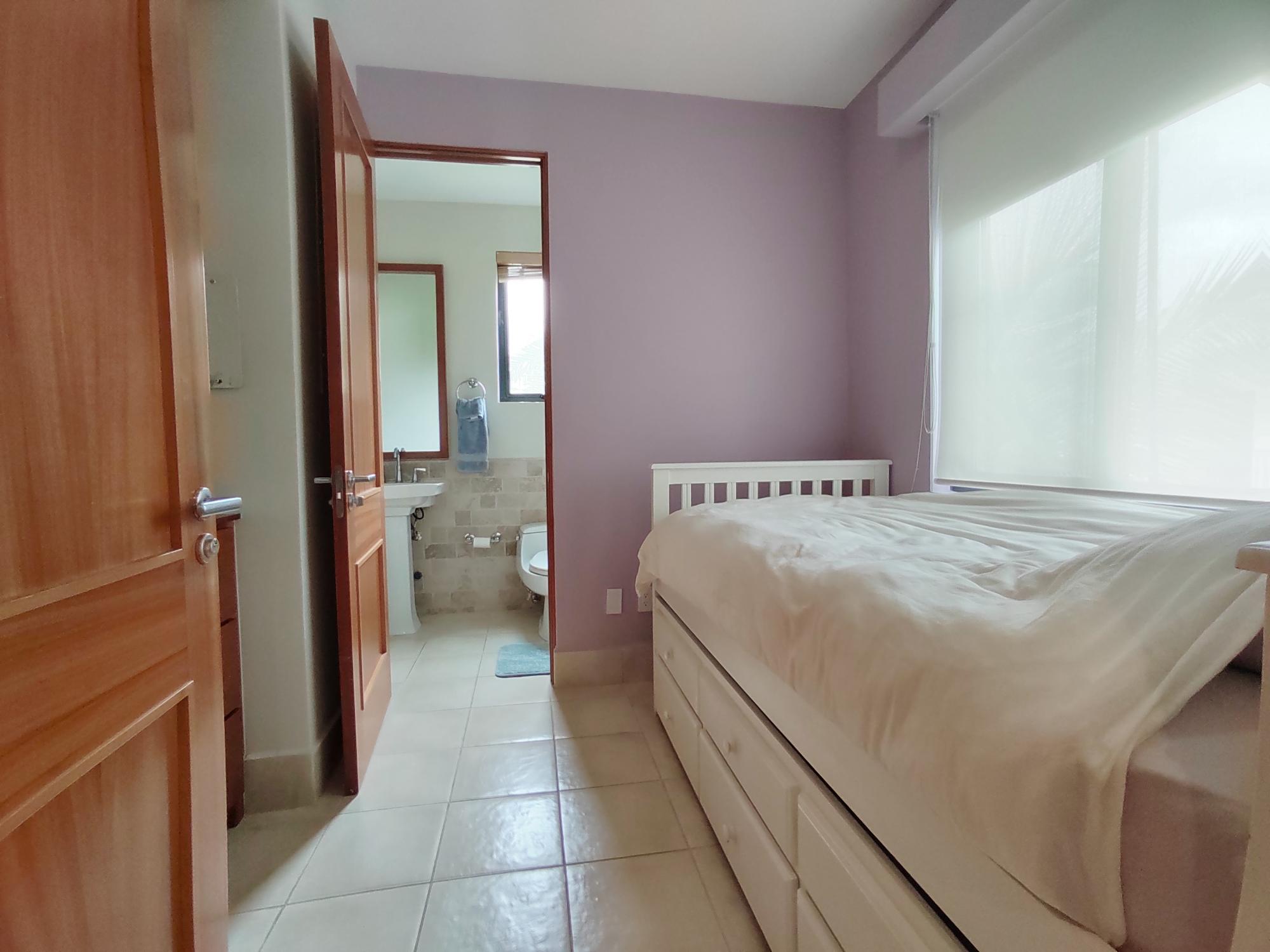 Elegante Apartamento en Buenaventura con Vista al Lago y la Naturaleza