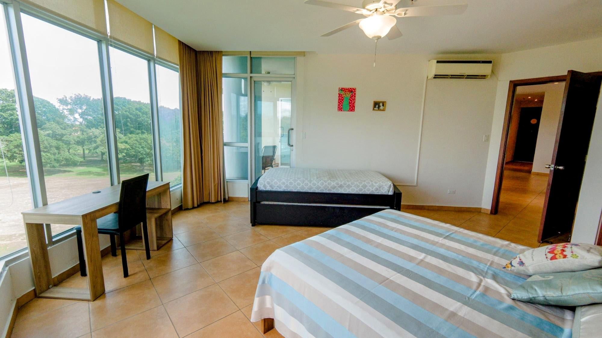 Apartamento de 2 Recámaras 2 Baños en Coronado Golf Panamá
