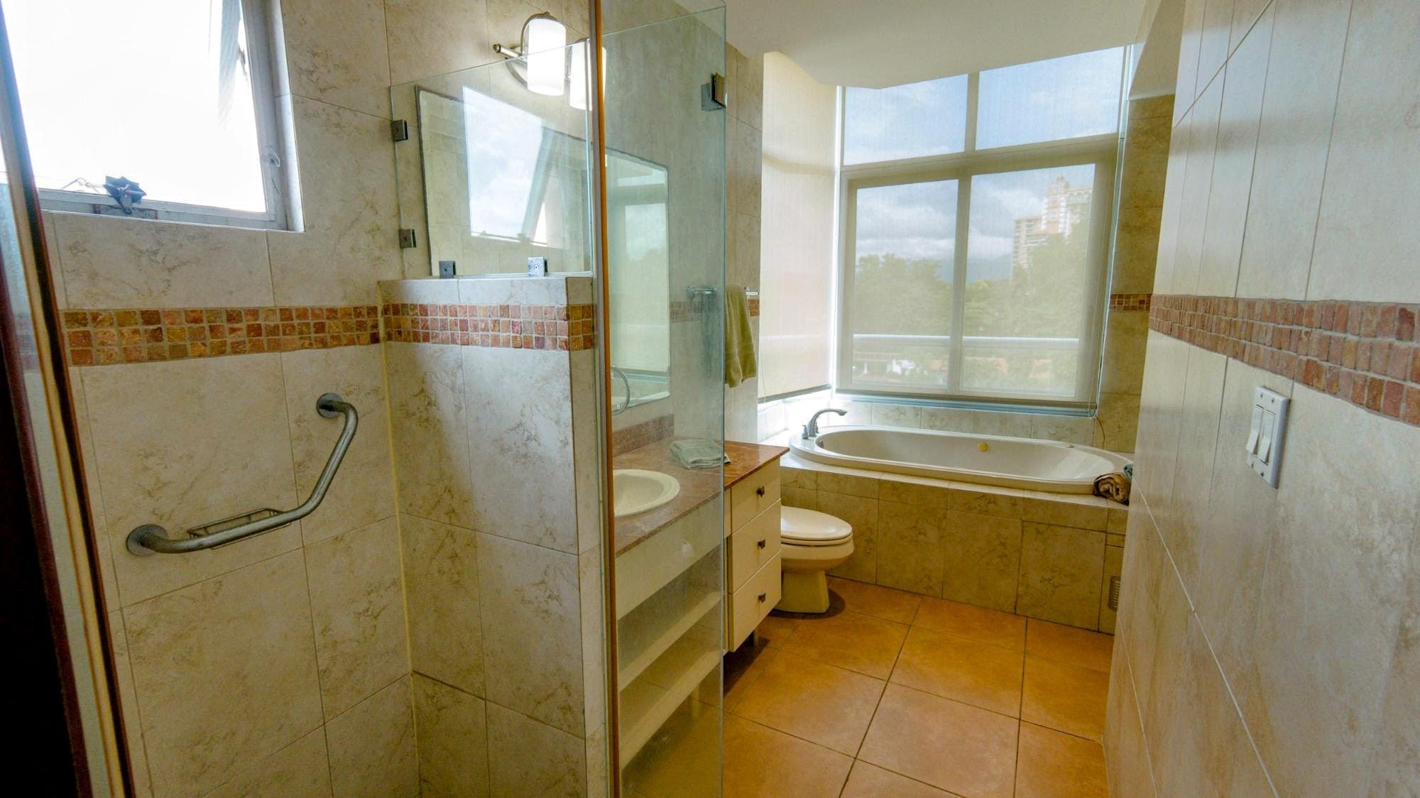 Apartamento de 2 Recámaras 2 Baños en Coronado Golf Panamá
