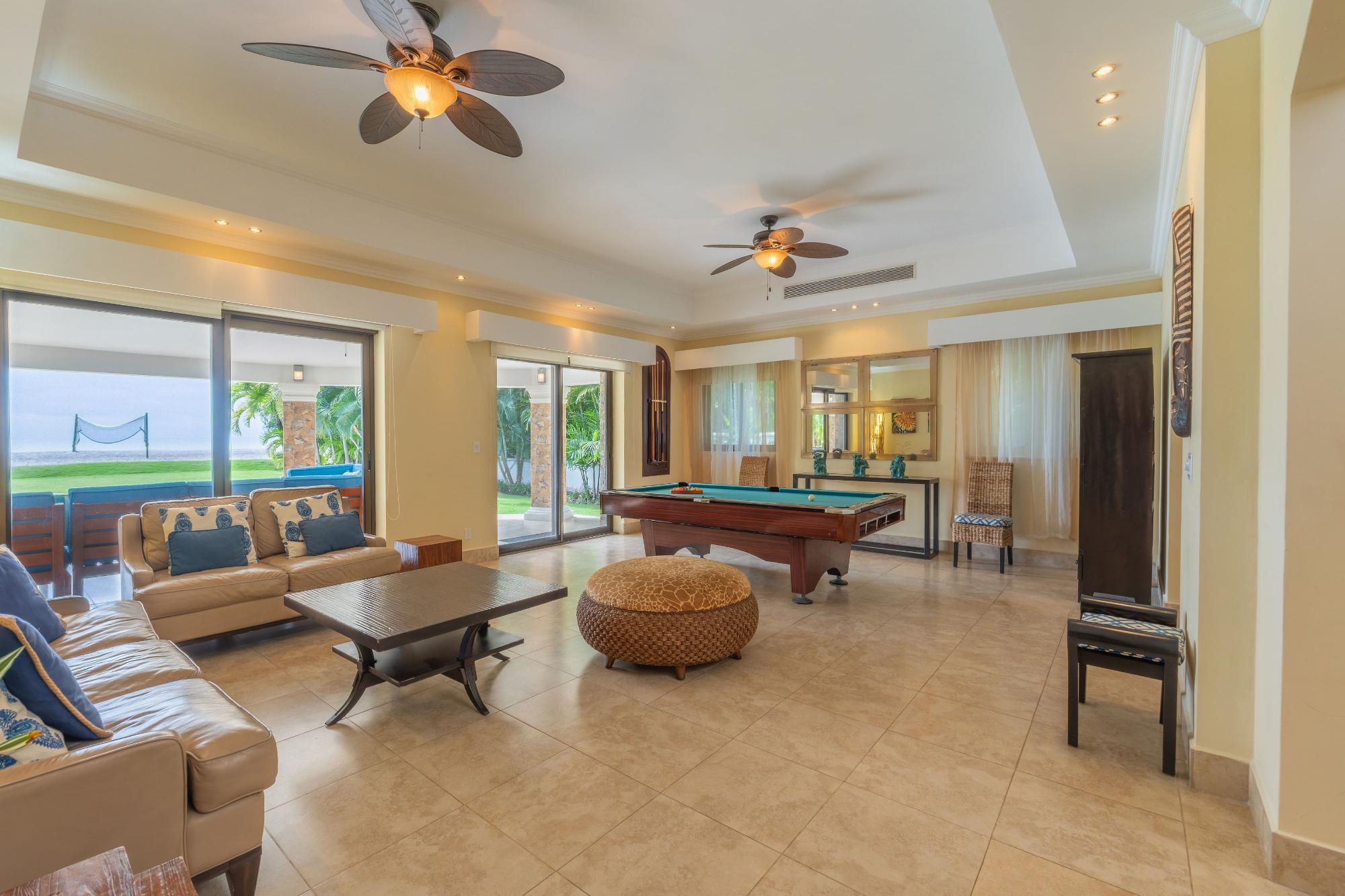 Preciosa Casa Frente al Mar en Venta en Buenaventura