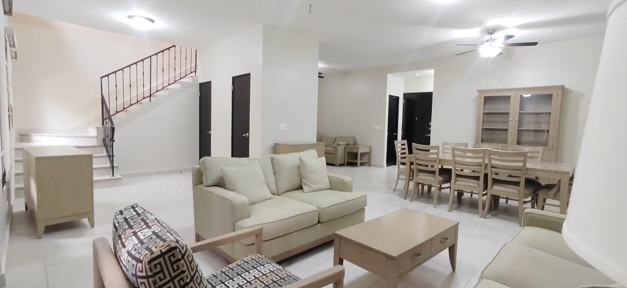 Vendo TownHome En Embassy Club para Inversionistas. Generando Renta.