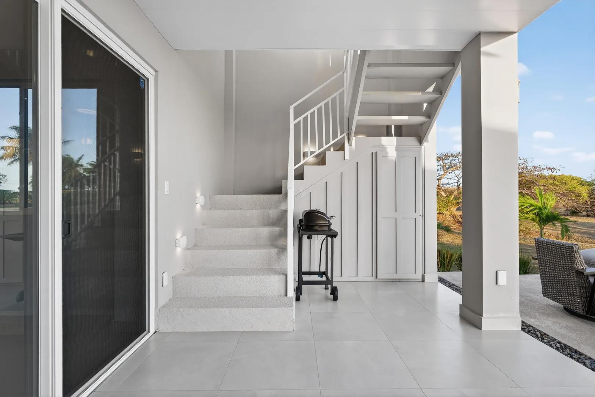 Casa Moderna con Vista al Mar en Andromeda Estates Pedasi