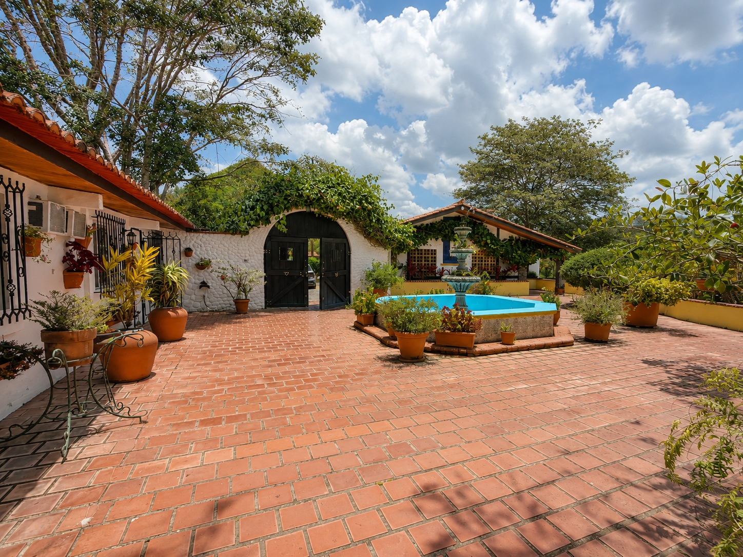 Venta de 1.8 Hectáreas con Ríos y senderos vía al Valle de Antón