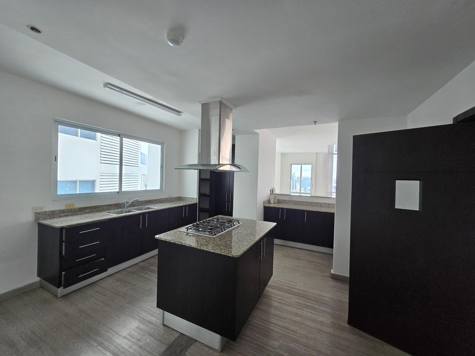 PH Premium Tower Jr PentHouse Venta 455,000.00 ó Alquiler 2,500.00