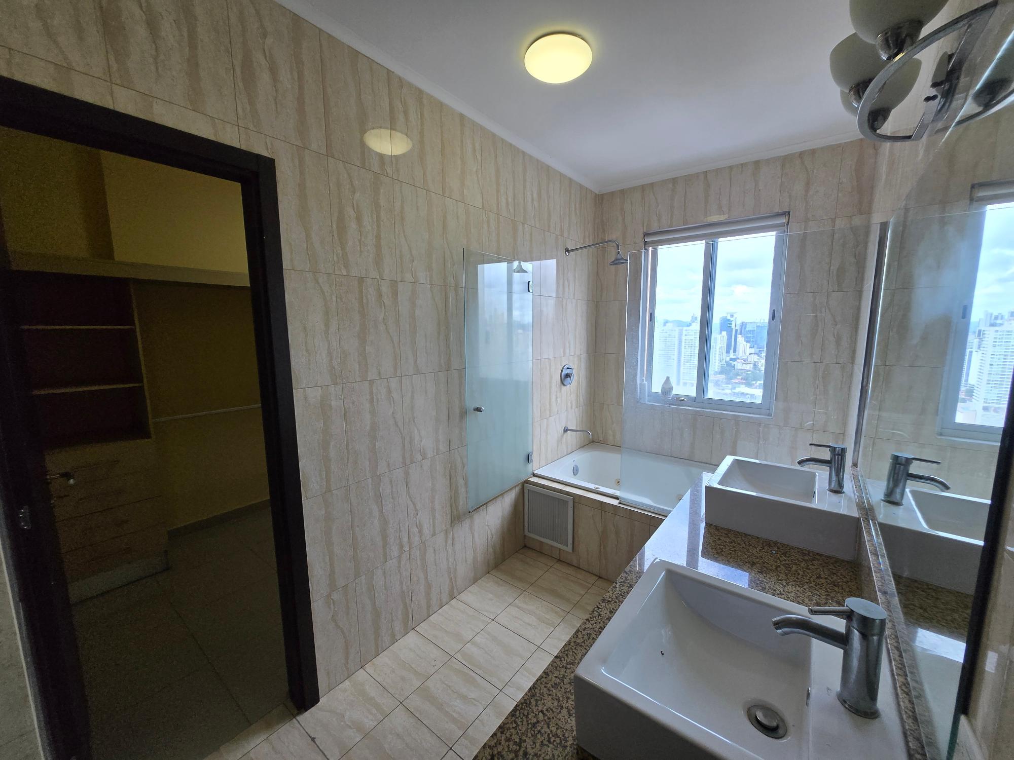 PH Premium Tower Jr PentHouse Venta 455,000.00 ó Alquiler 2,500.00