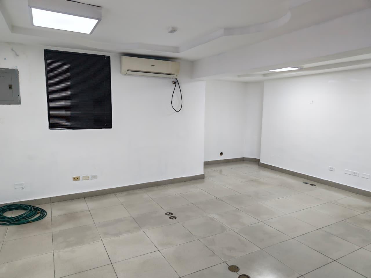 CASA COMERCIAL EN LA CRESTA A METROS DE VIA ESPAÑA