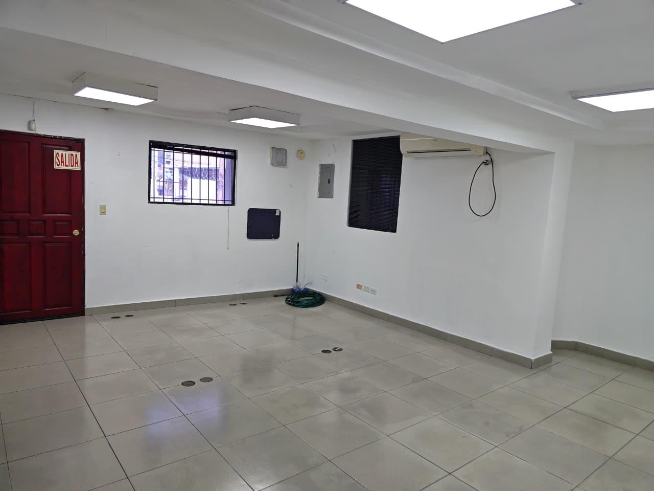 CASA COMERCIAL EN LA CRESTA A METROS DE VIA ESPAÑA