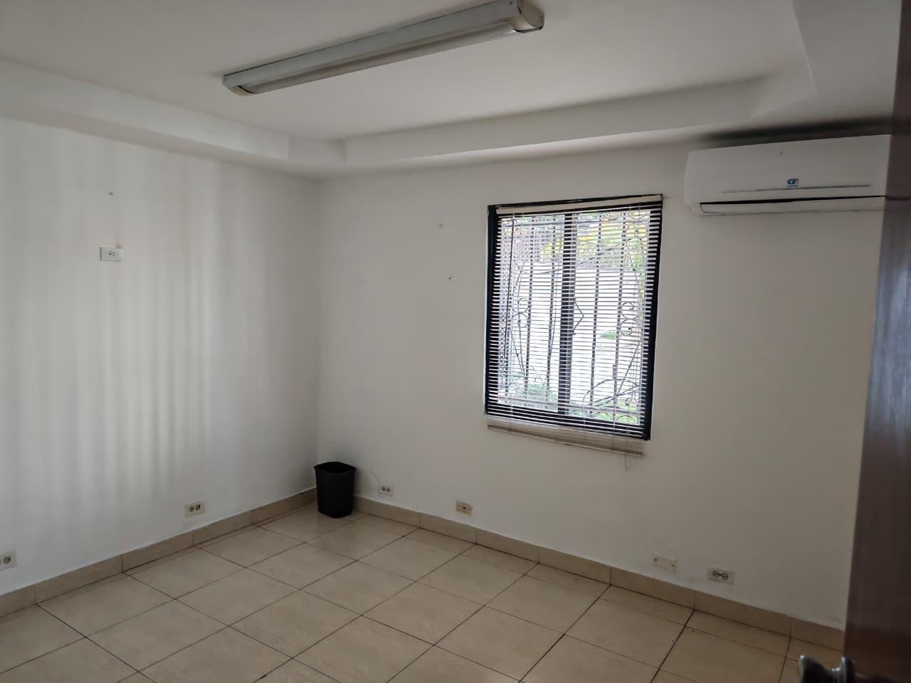 CASA COMERCIAL EN LA CRESTA A METROS DE VIA ESPAÑA