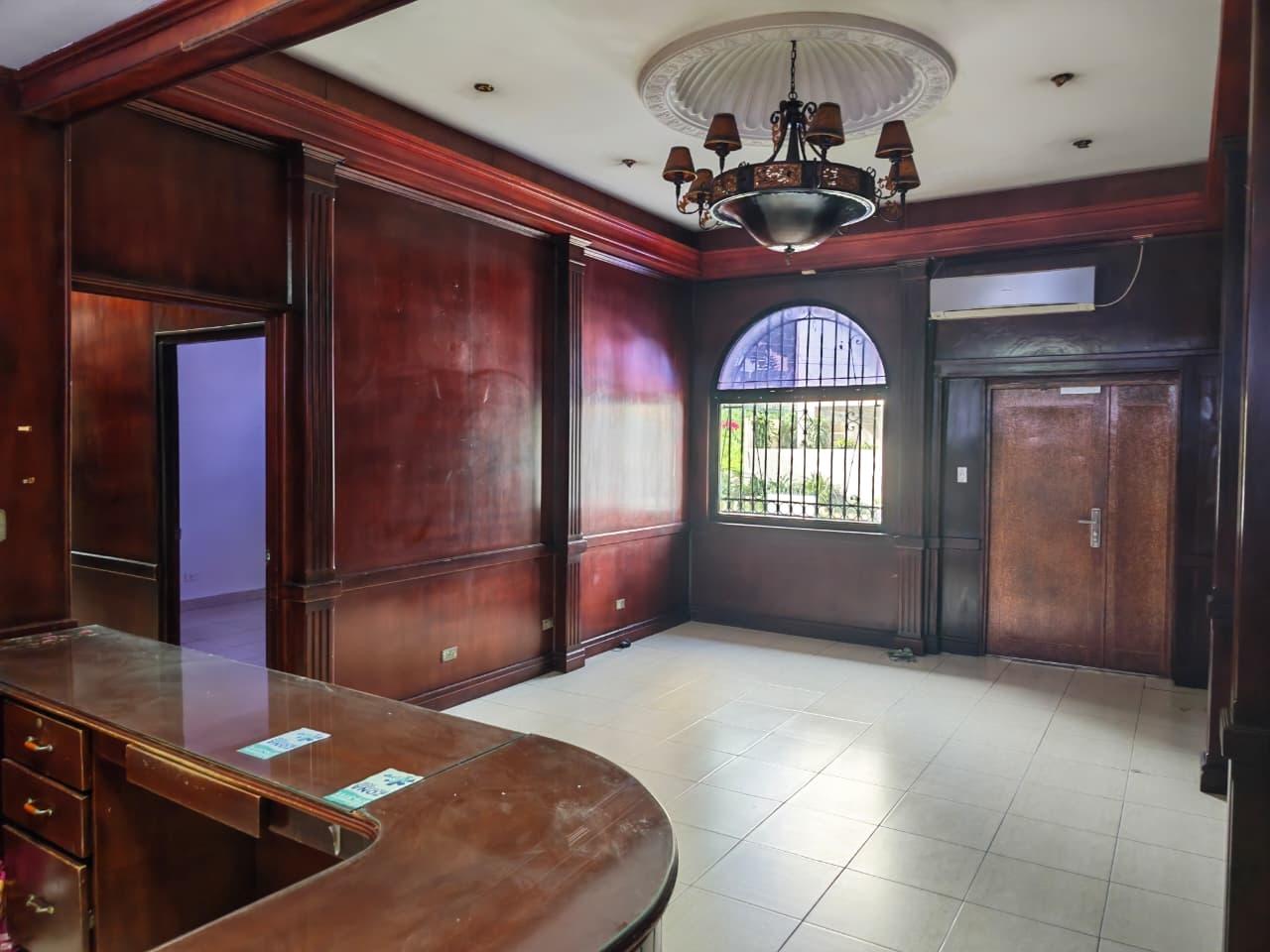 CASA COMERCIAL EN LA CRESTA A METROS DE VIA ESPAÑA
