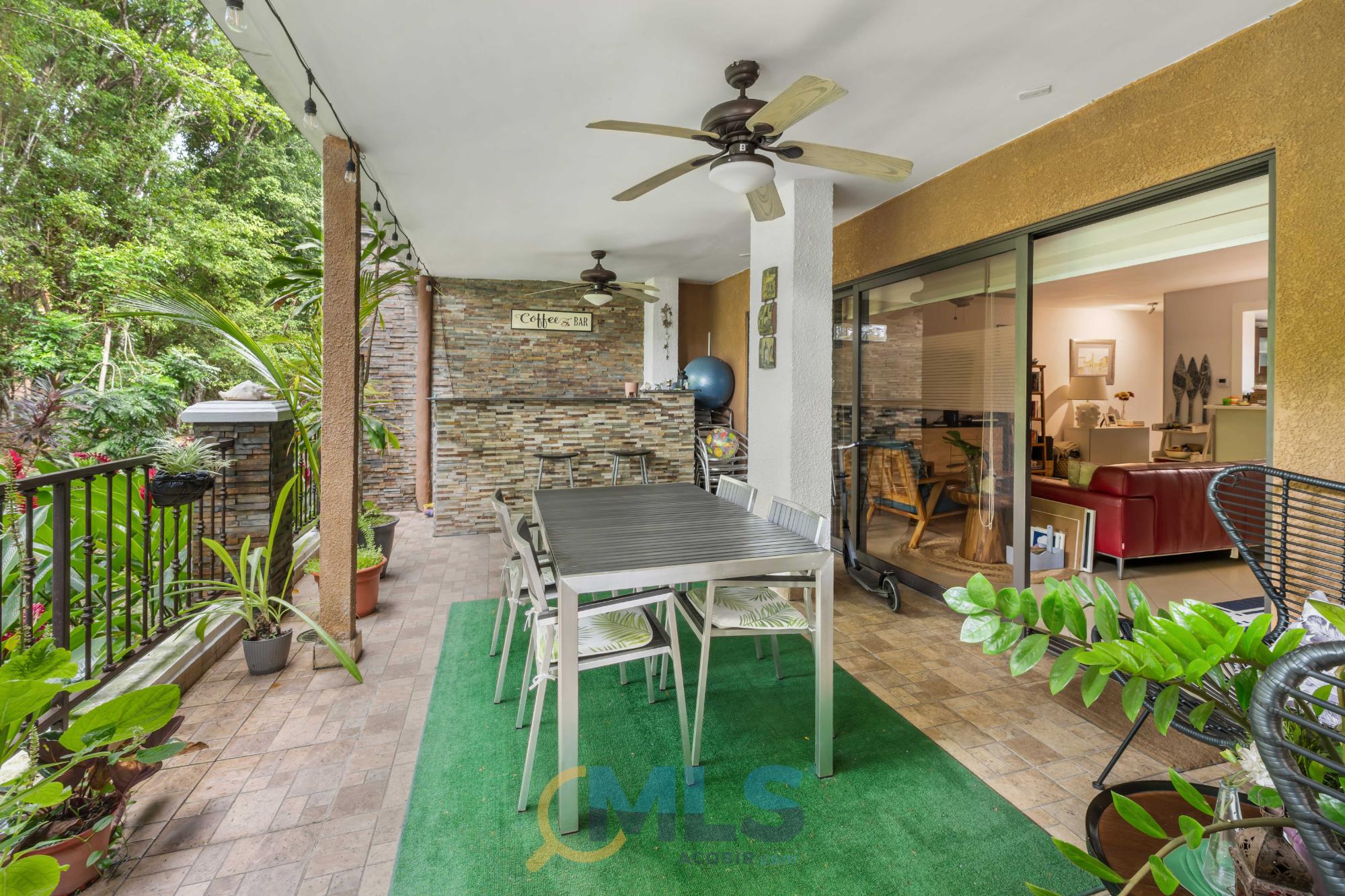 APARTAMENTO CON TERRAZA EN EMBASSY CLUB COURTYARD