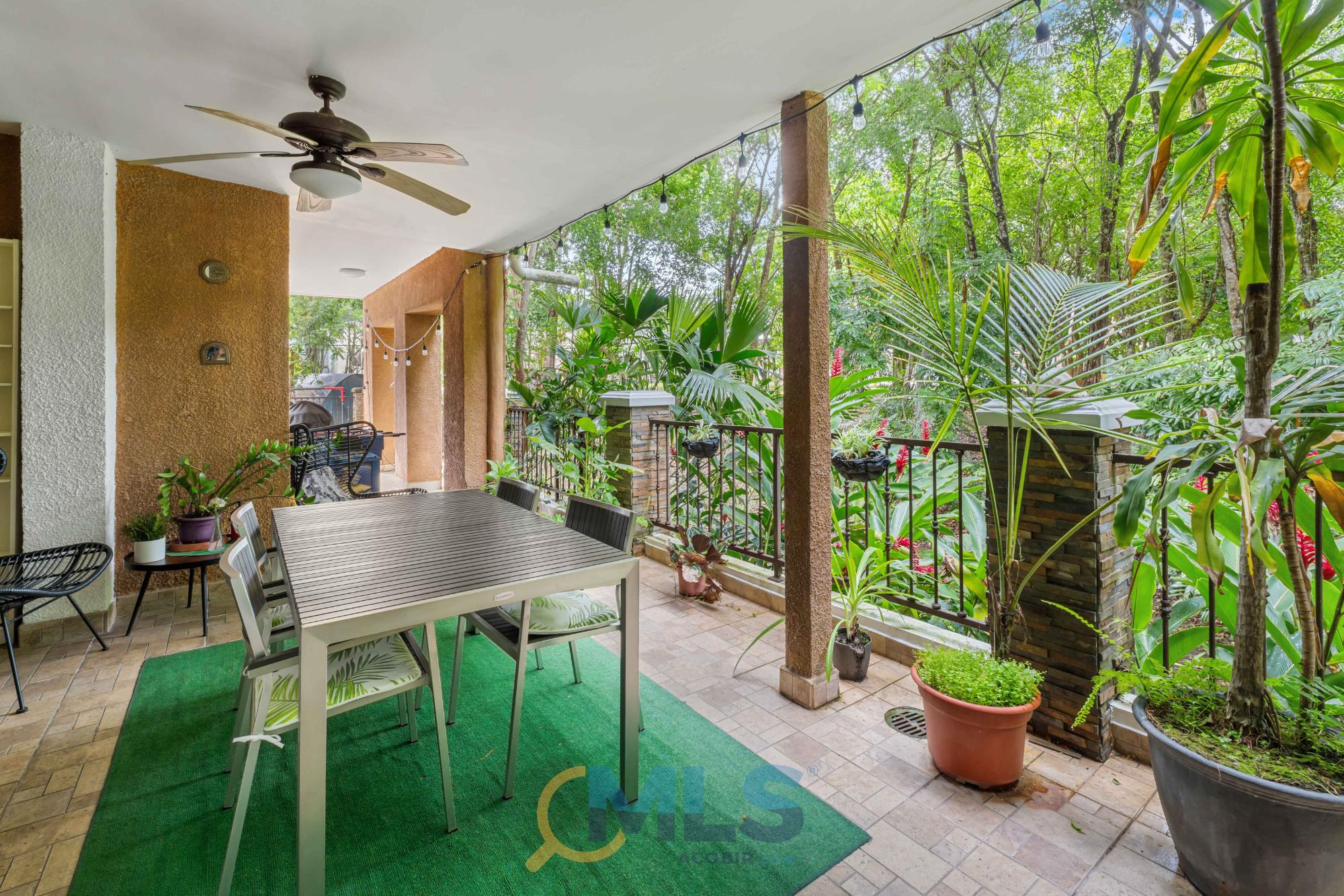 APARTAMENTO CON TERRAZA EN EMBASSY CLUB COURTYARD