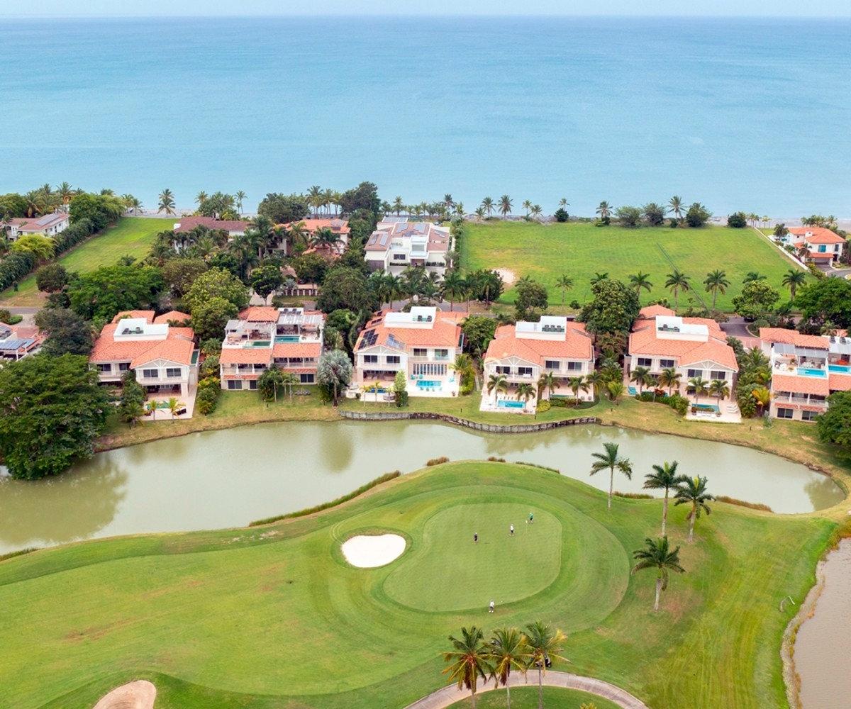 Casa frente a la playa en Buenaventura, Panamá