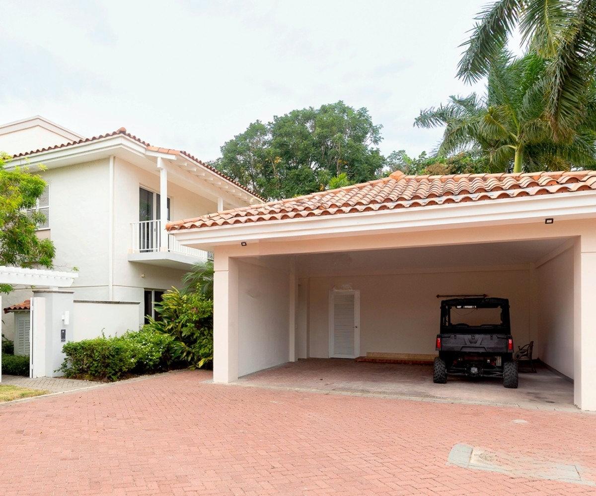 Casa frente a la playa en Buenaventura, Panamá
