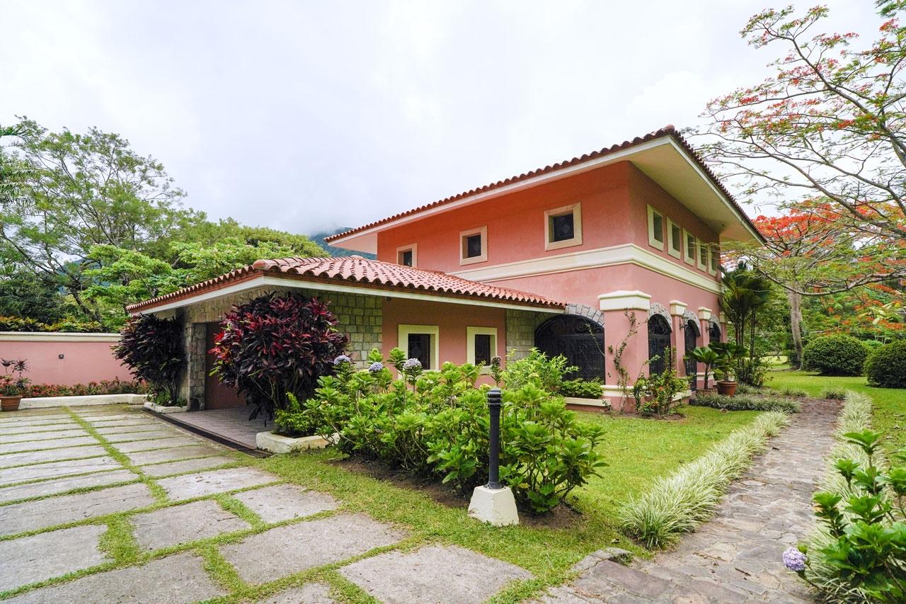 Se Vende Casa en El Valle de Anton