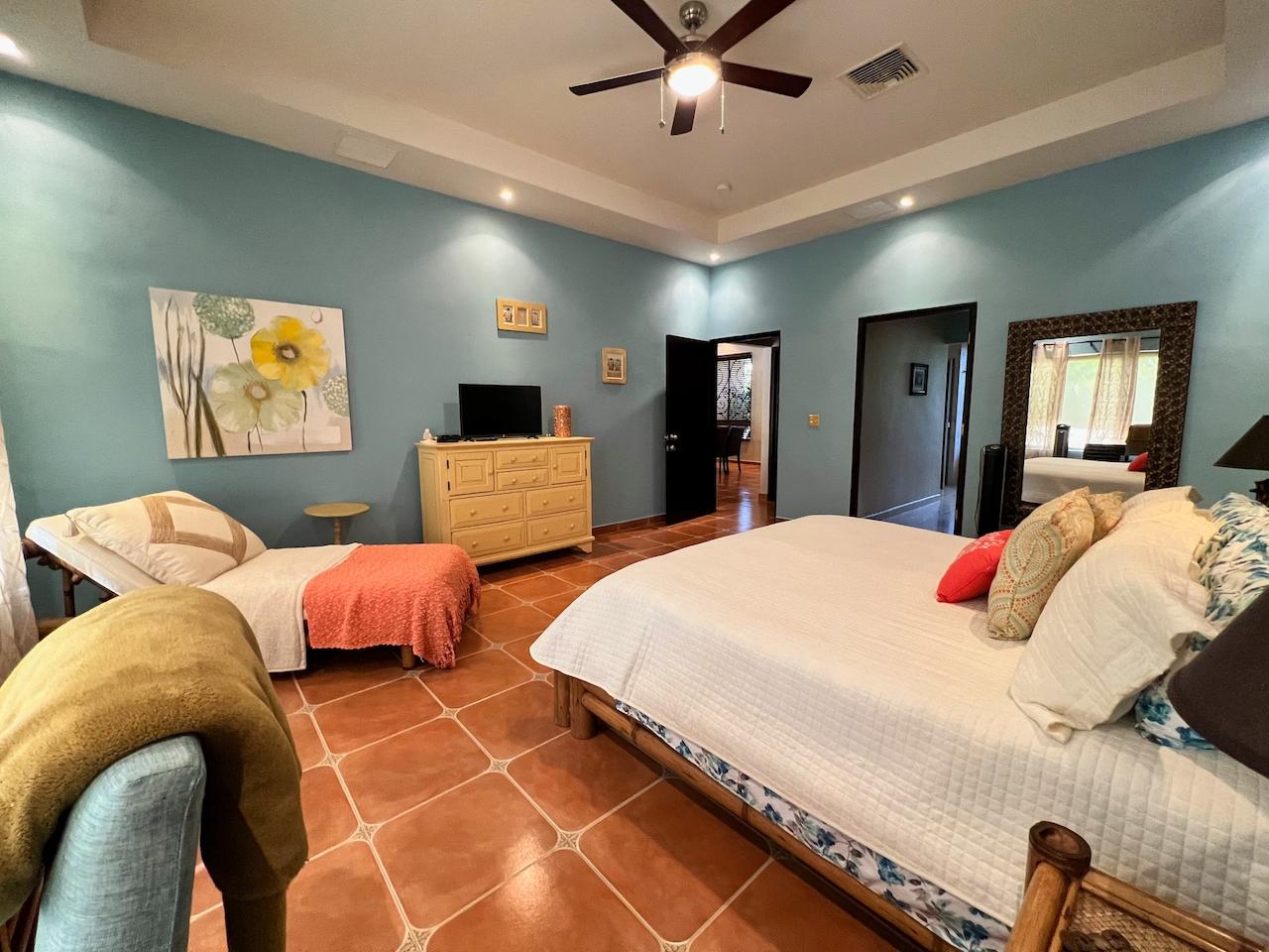 Hermosa casa privada en venta en Coronado.