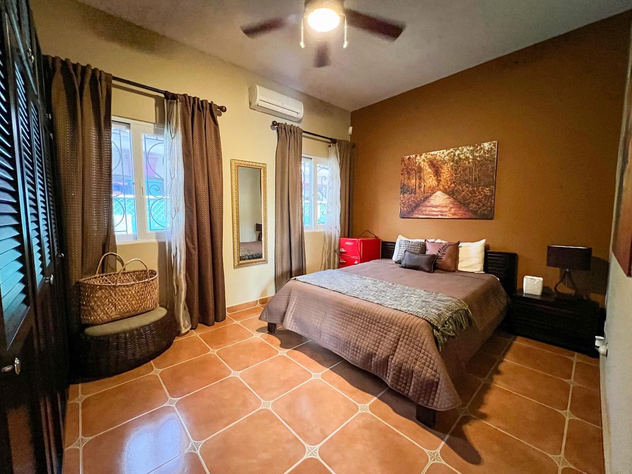 Hermosa casa privada en venta en Coronado.