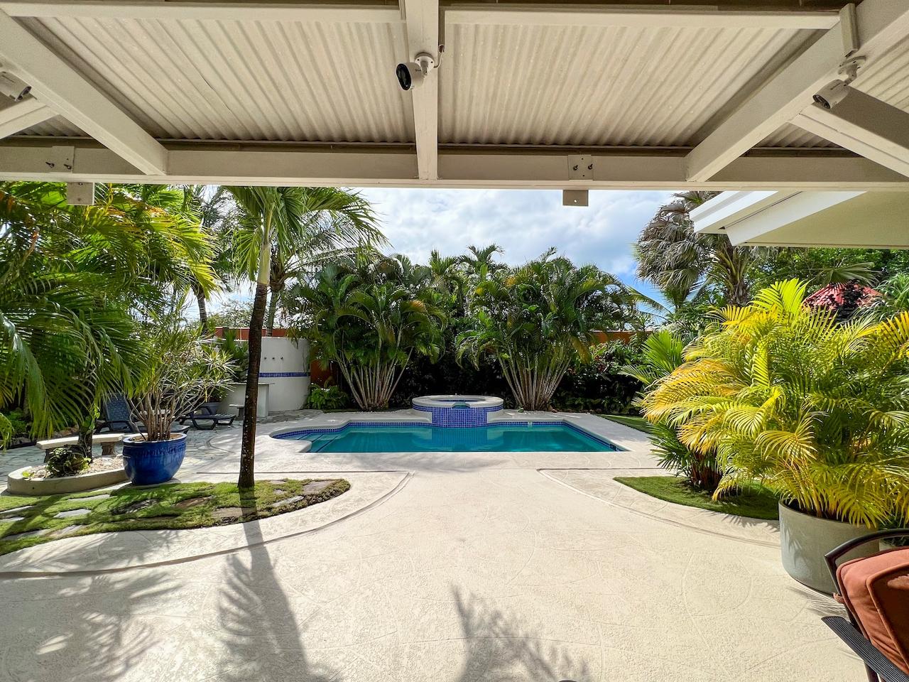 Hermosa casa privada en venta en Coronado.