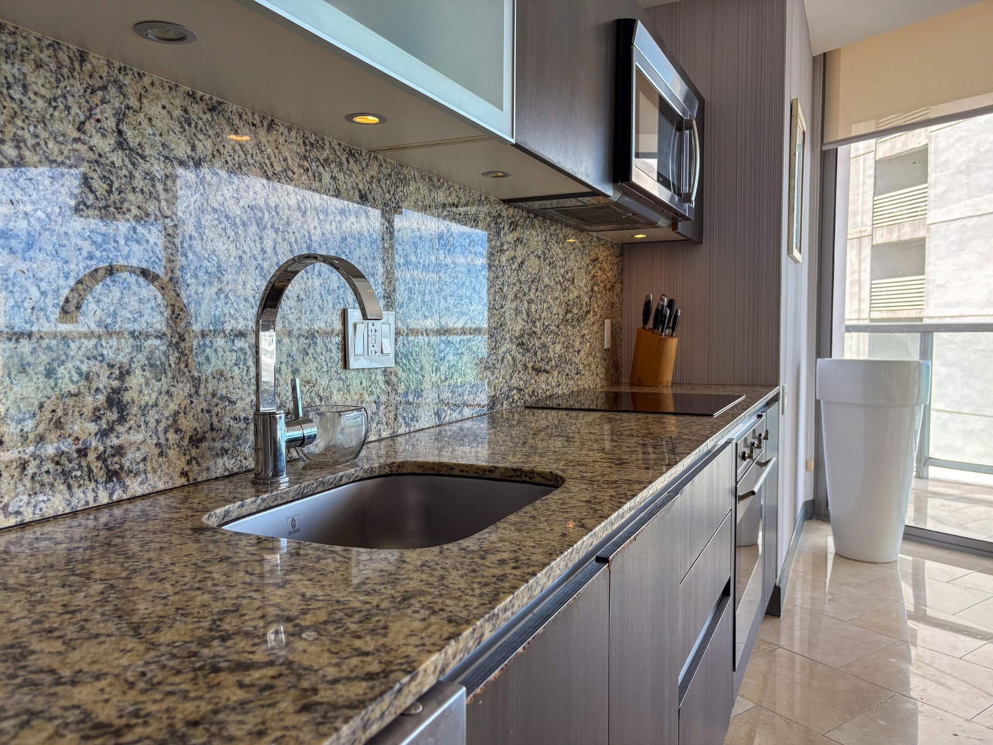 Apartamento en planta alta en Punta Pacífica, Panamá