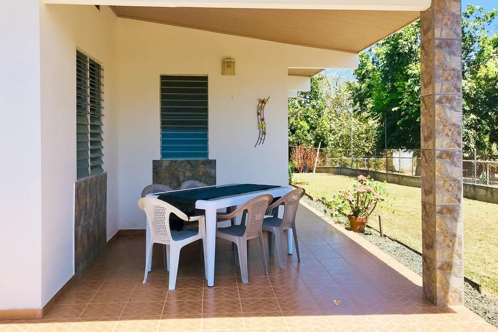 Casa en Pedasí con Área Independiente para Huéspedes