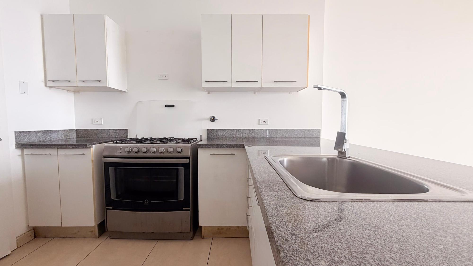 PISO ALTO EN AV BALBOA - WATERS 68D - 122 M2