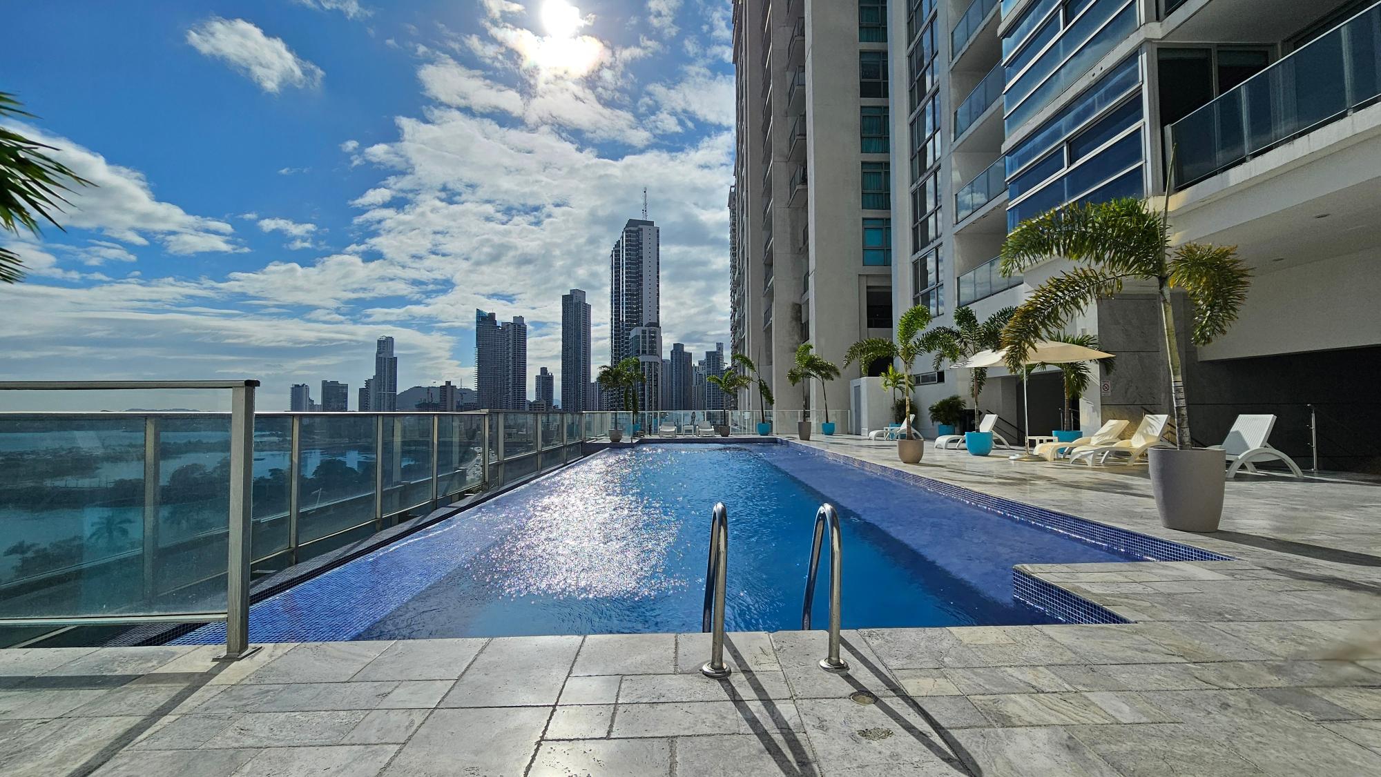 PISO ALTO EN AV BALBOA - WATERS 68D - 122 M2
