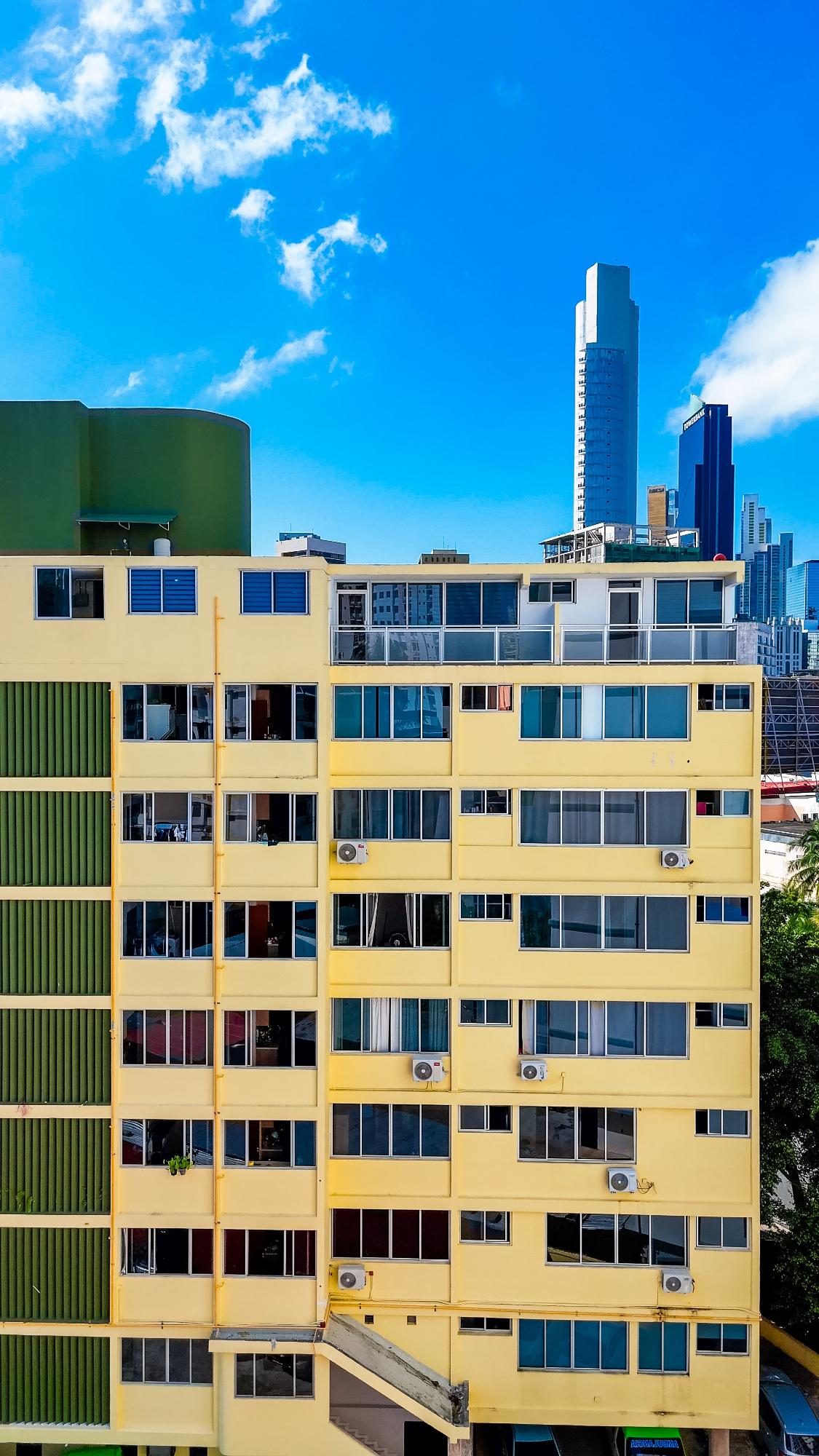 EDIFICIO DE USO MIXTO EN VENTA