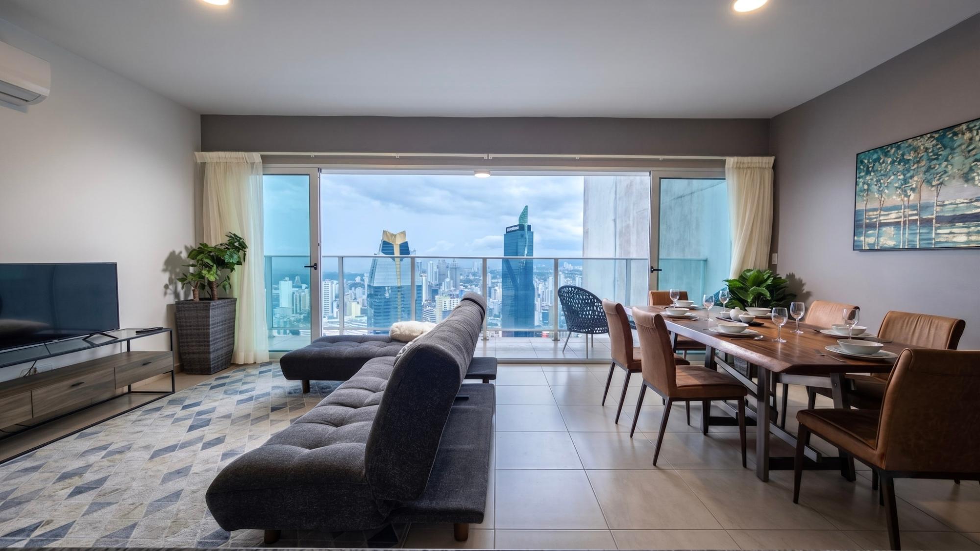APT AMOBLADO EN PISO ALTO - AV BALBOA - 109 M2