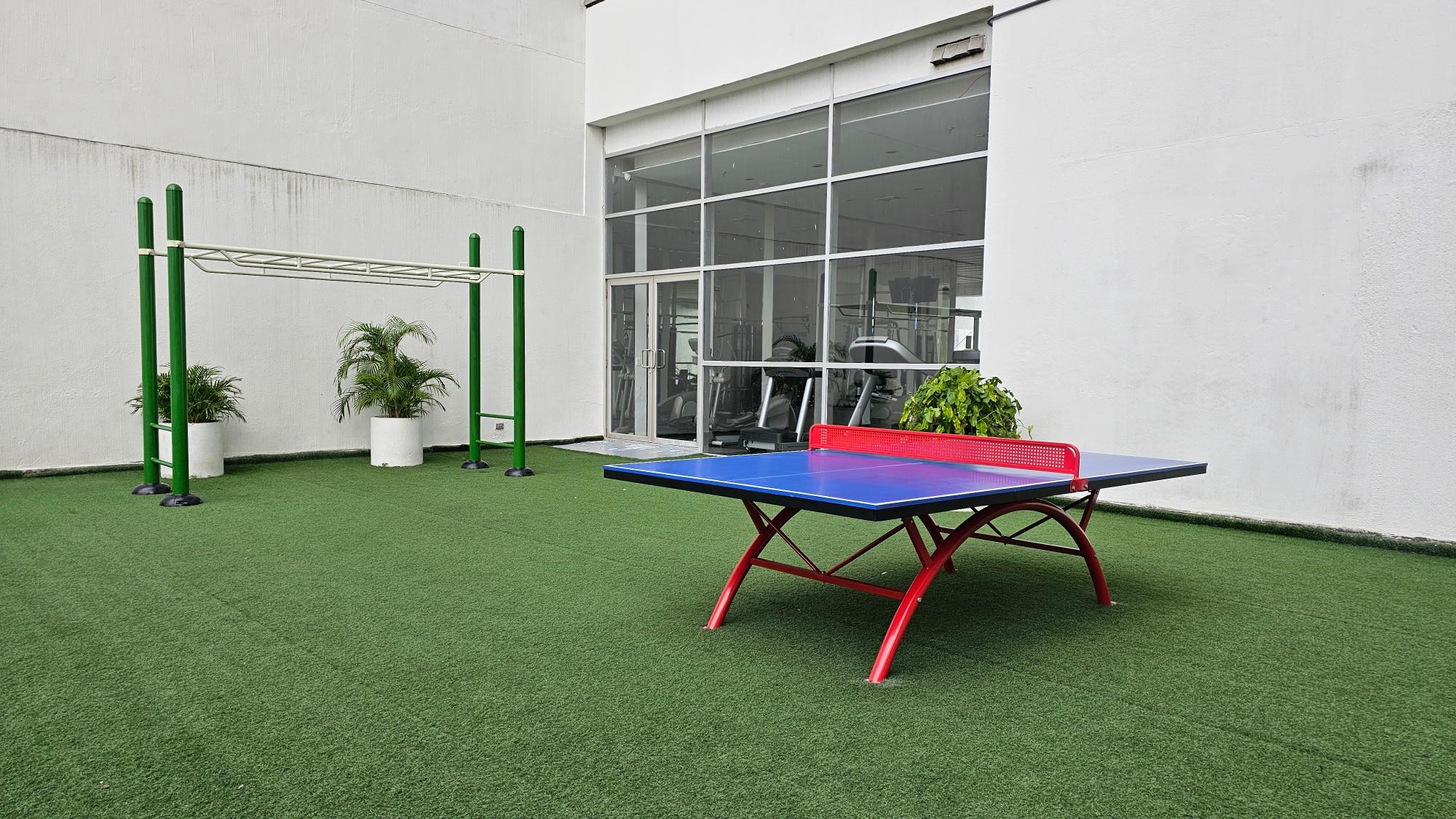 APT AMOBLADO EN PISO ALTO - AV BALBOA - 109 M2
