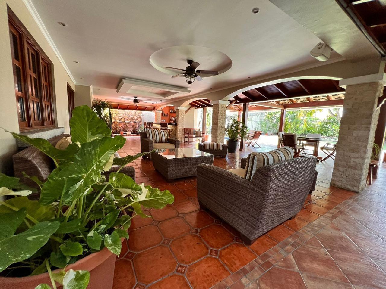 SE VENDE O SE ALQUILA CASA EN LOMA ALEGRE, SAN FRANCISCO