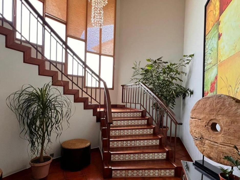SE VENDE O SE ALQUILA CASA EN LOMA ALEGRE, SAN FRANCISCO
