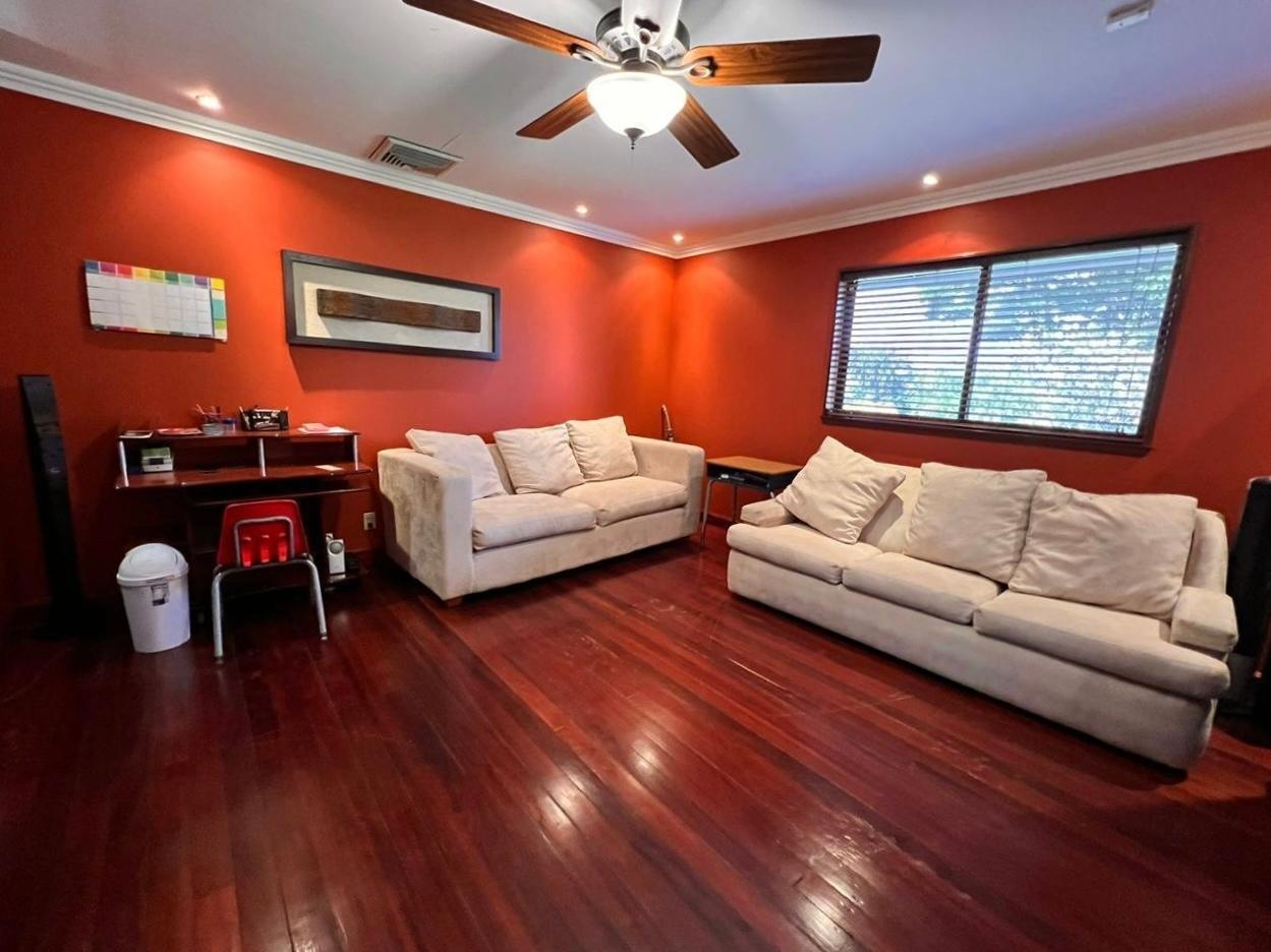 SE VENDE O SE ALQUILA CASA EN LOMA ALEGRE, SAN FRANCISCO