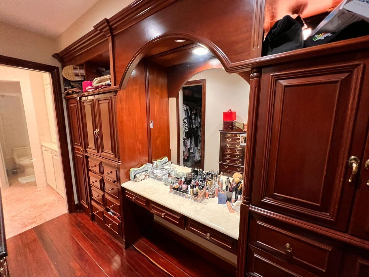 SE VENDE O SE ALQUILA CASA EN LOMA ALEGRE, SAN FRANCISCO