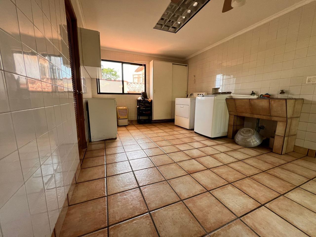 SE VENDE O SE ALQUILA CASA EN LOMA ALEGRE, SAN FRANCISCO