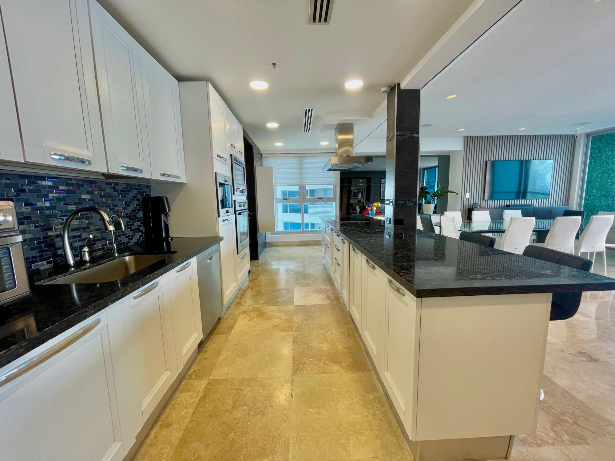 Se Vende Apartamento en PH Q Tower, Punta Pacifica