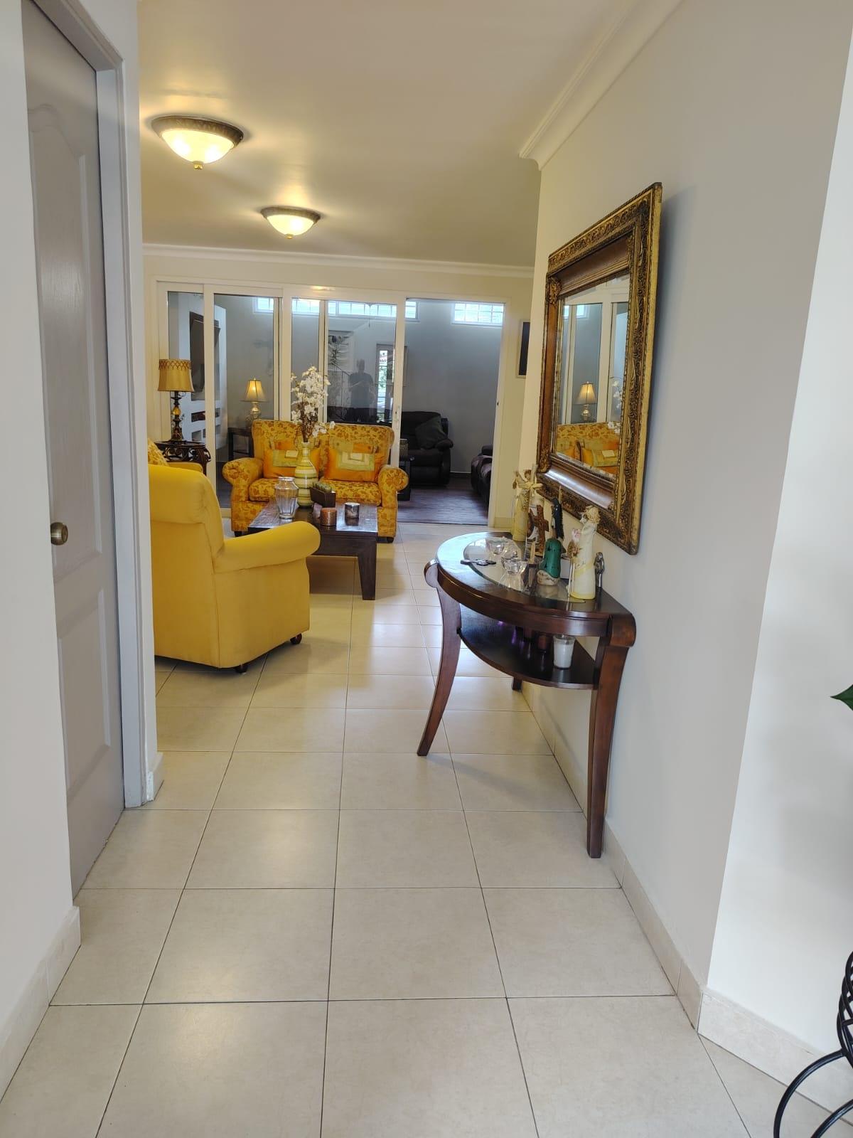 Se vende hermosa casa en PH Dorado Lakes