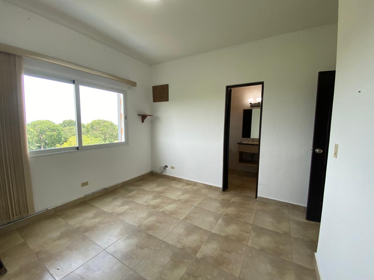 Apartamento de 4 habitaciones en Edificio PH El Alcazar, en Coronado Golf