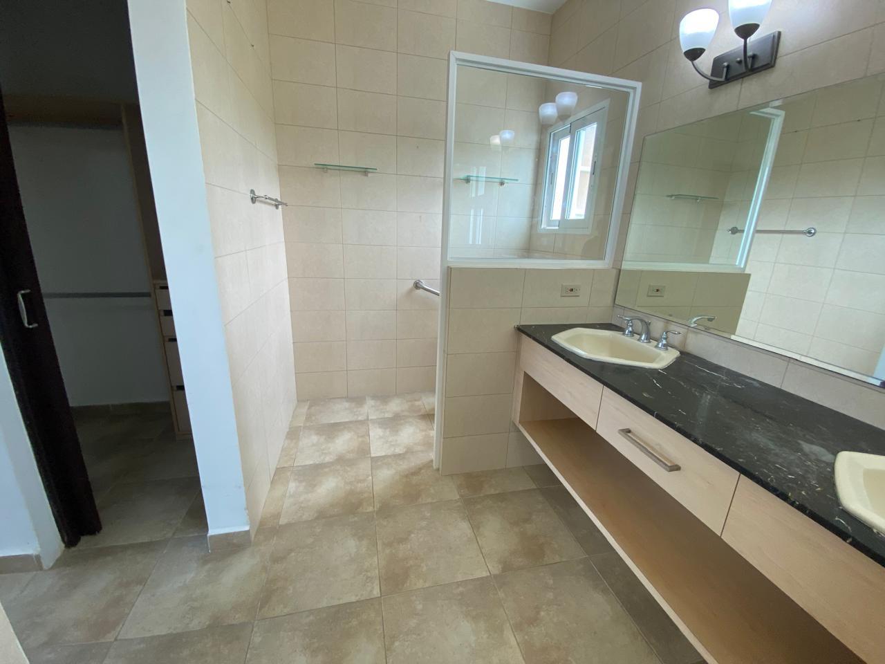 Apartamento de 4 habitaciones en Edificio PH El Alcazar, en Coronado Golf