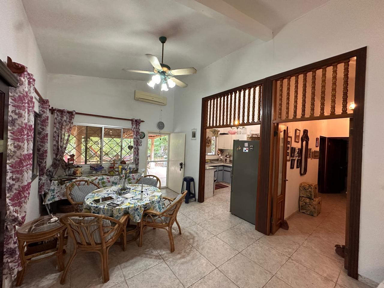 Casa 4 Rec 2 Baños USD325,000.00 Dentro cancha de golf playa Coronado