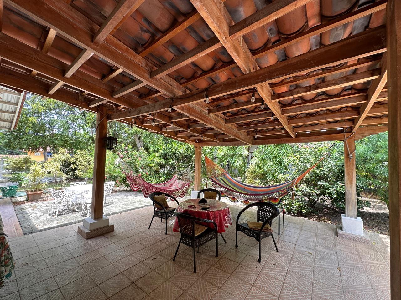 Casa 4 Rec 2 Baños USD325,000.00 Dentro cancha de golf playa Coronado